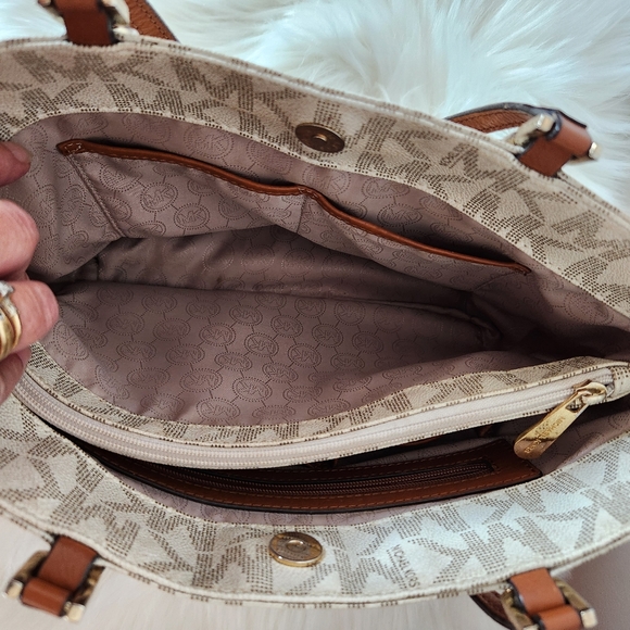 MICHAEL Michael Kors Vanilla Harper - Picture 5 of 16